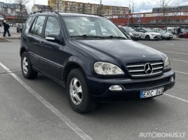 Mercedes-Benz ML270 внедорожник