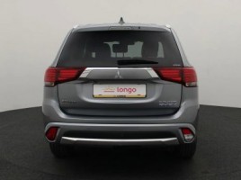 Mitsubishi Outlander | 4
