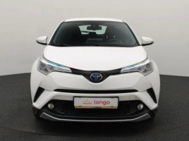 Toyota C-HR, 1.8 l., cross-country | 2