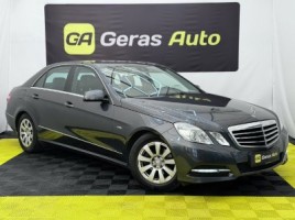 Mercedes-Benz E200, sedanas | 2