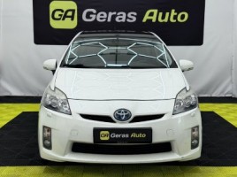 Toyota Prius, hatchback | 1