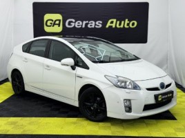 Toyota Prius, hatchback | 2