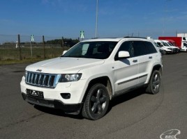 Jeep Grand Cherokee cross-country