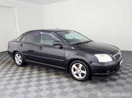 Toyota Avensis sedanas