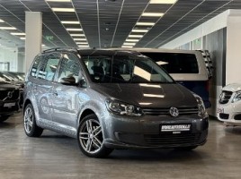 Volkswagen Touran | 1
