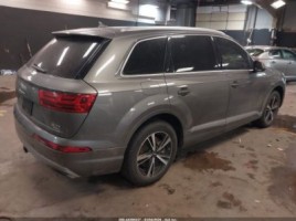 Audi Q7 | 3