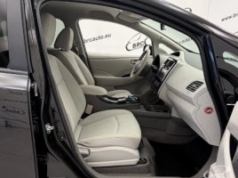Nissan Leaf, hatchback | 3