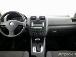 Volkswagen Golf | 4