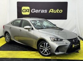 Lexus IS 300h, Седан | 3