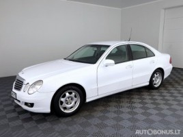Mercedes-Benz E200 | 1