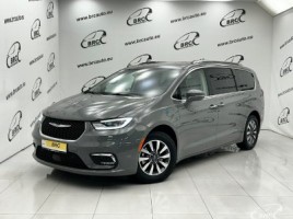 Chrysler Pacifica минивэн