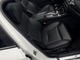 BMW 550, 4.4 l., saloon | 4