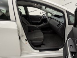 Toyota Prius, 1.8 l., hečbekas | 3
