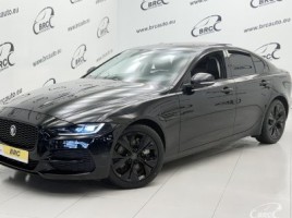 Jaguar XE sedanas