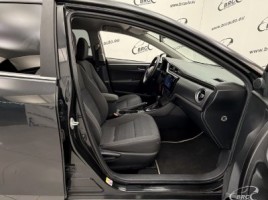 Toyota Corolla | 3