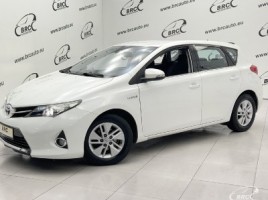 Toyota Auris hatchback