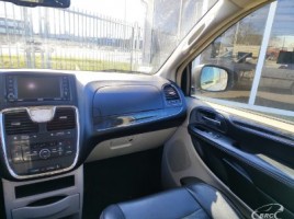 Chrysler Town & Country | 3