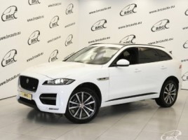 Jaguar F-Pace cross-country
