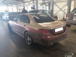 Mercedes-Benz E300 | 3