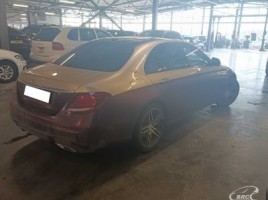 Mercedes-Benz E300 | 1