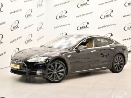 Tesla Model S седан