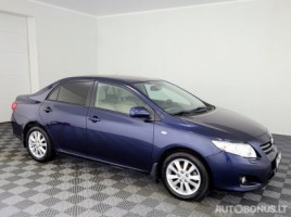 Toyota Corolla saloon