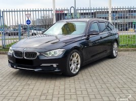 BMW 320 universalas