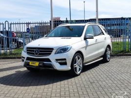 Mercedes-Benz ML350 visureigis