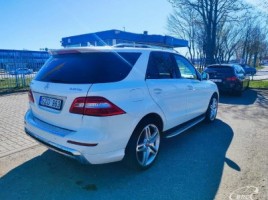 Mercedes-Benz ML350 | 3
