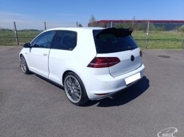 Volkswagen Golf | 2