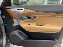 Volvo XC90 | 3