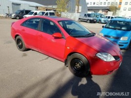 Nissan Primera hatchback
