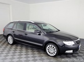 Skoda Superb universalas