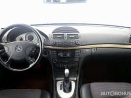 Mercedes-Benz E200, 1.8 l., saloon | 4