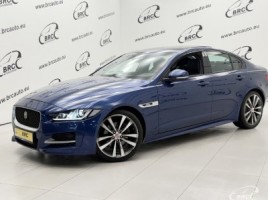 Jaguar XE sedanas