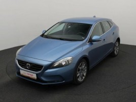 Volvo V40 hatchback