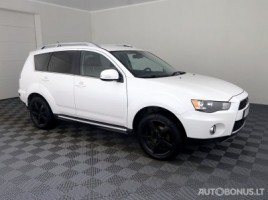 Mitsubishi Outlander cross-country