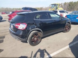 Mercedes-Benz GLA250 | 3