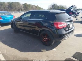 Mercedes-Benz GLA250 | 2
