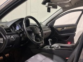 Mercedes-Benz C180 | 4