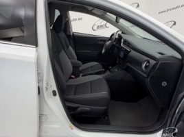 Toyota Auris | 3