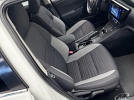 Toyota Auris | 3