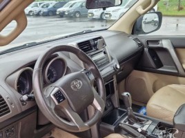 Toyota Land Cruiser | 4