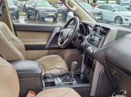 Toyota Land Cruiser | 4