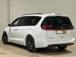 Chrysler Pacifica | 3