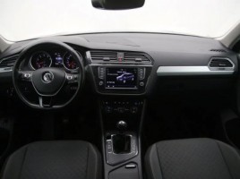 Volkswagen Tiguan | 1