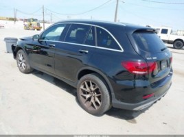 Mercedes-Benz GLC300 | 2