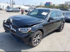 Mercedes-Benz GLC300 | 1