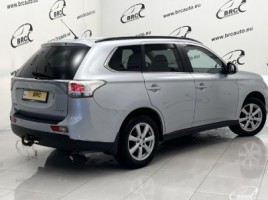 Mitsubishi Outlander | 1