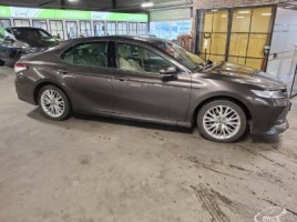 Toyota Camry sedanas